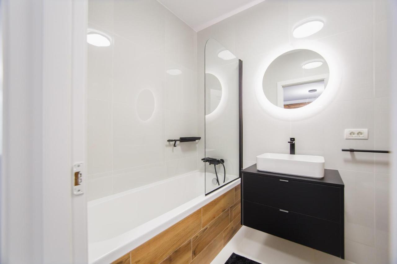 Chocolate Delight At West Residence Oradea Εξωτερικό φωτογραφία