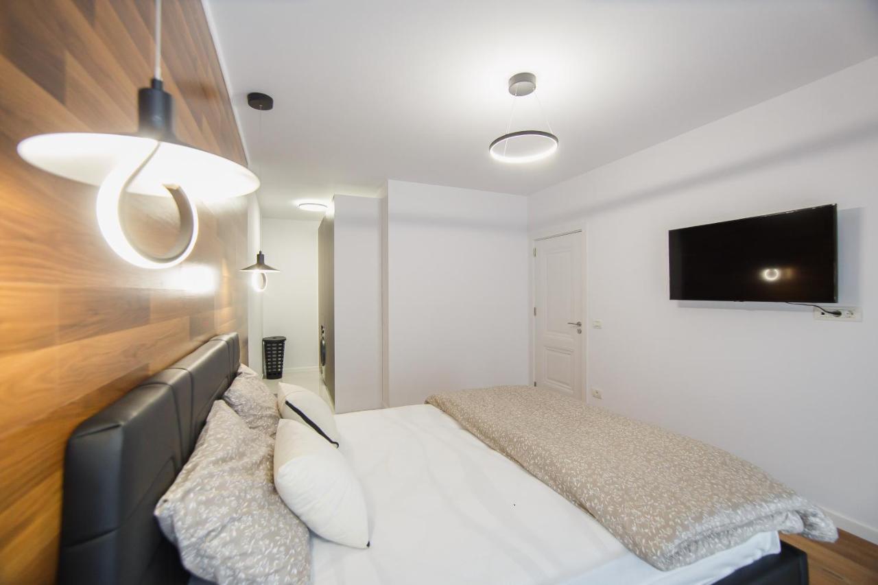 Chocolate Delight At West Residence Oradea Εξωτερικό φωτογραφία