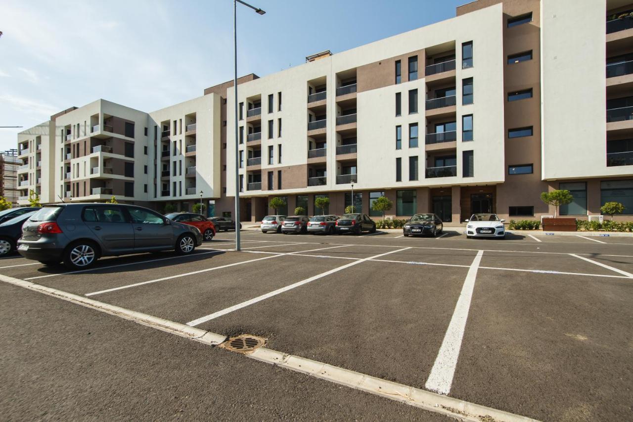 Chocolate Delight At West Residence Oradea Εξωτερικό φωτογραφία