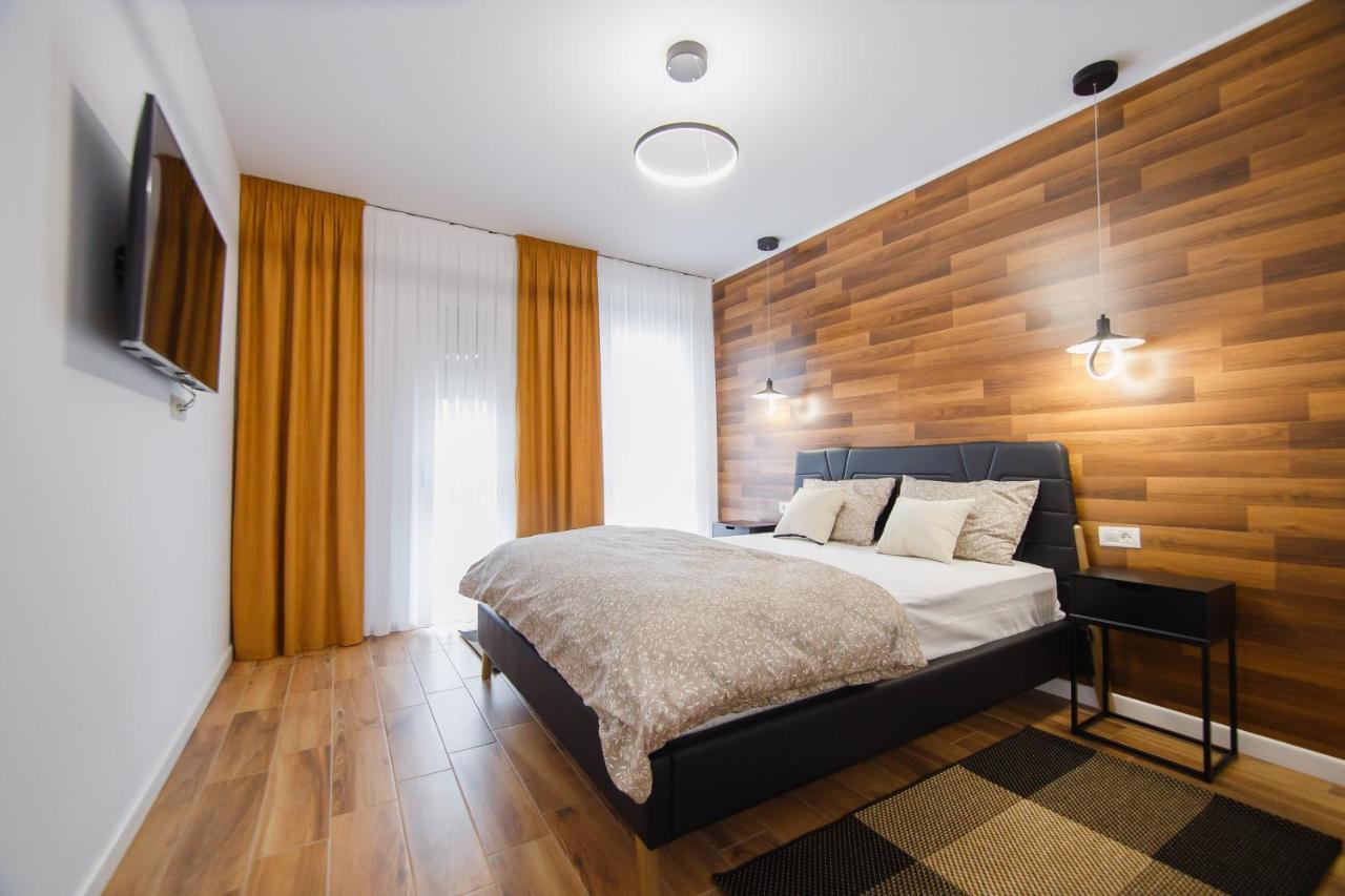 Chocolate Delight At West Residence Oradea Εξωτερικό φωτογραφία